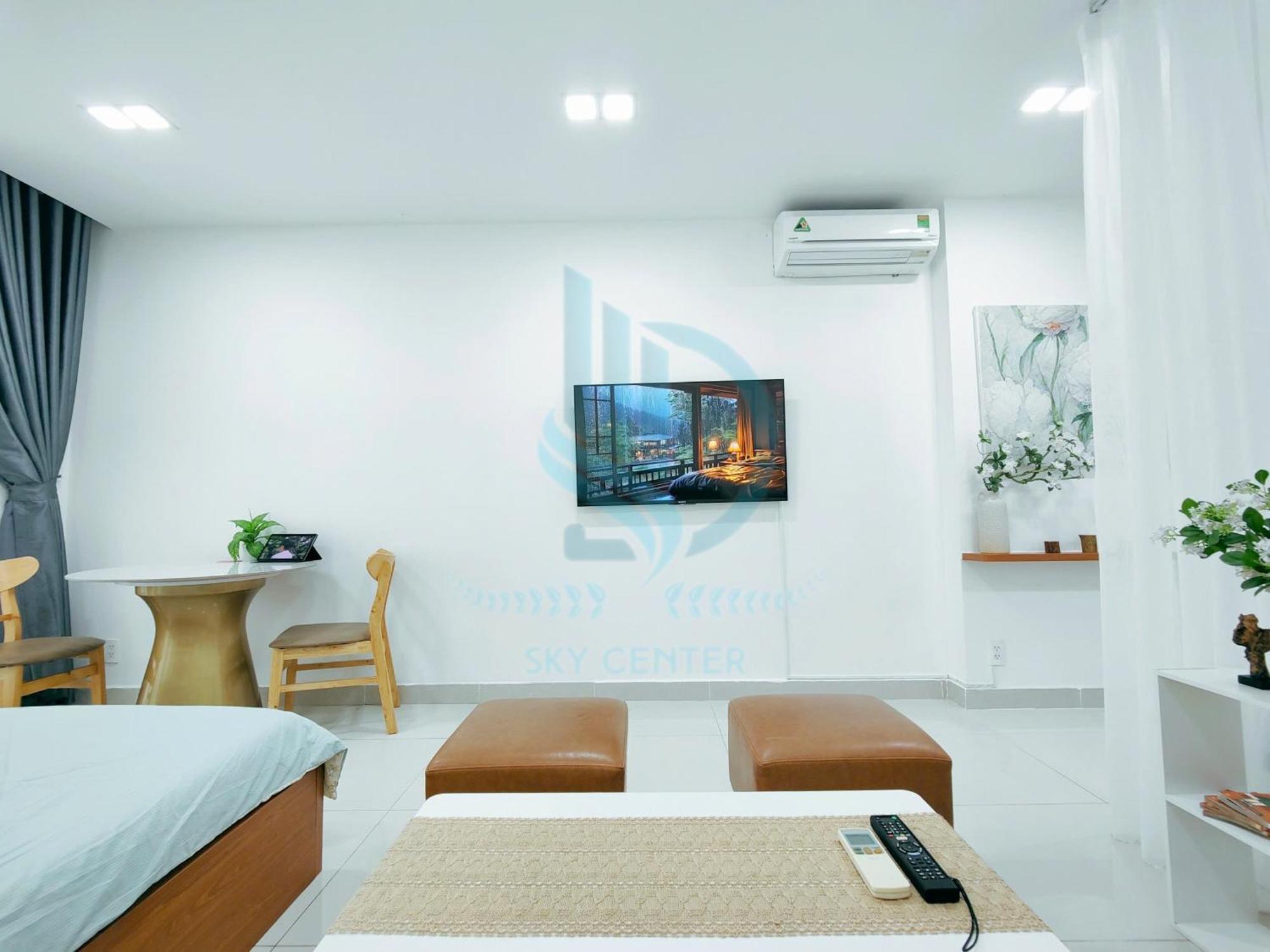 - Skyhouse *